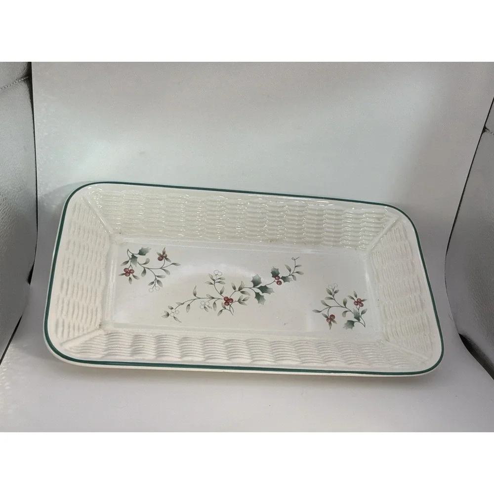 Vintage PFALTZGRAFF Winterberry Wicker Basket Weave Bread Appetizer Plate USA